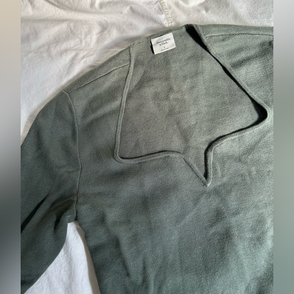 EUC Abercrombie Knit Top